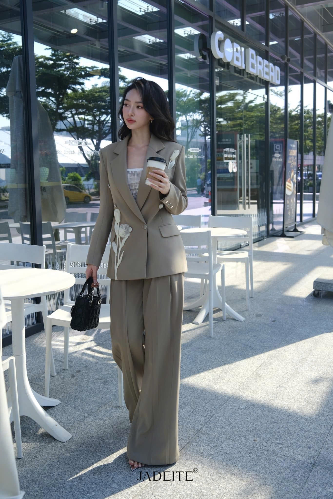 Tulip Moss Vest x Vie Moss Pants